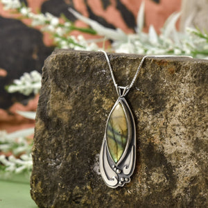 Superior Gales Labradorite Wonderland Pendant No. 1 - Silver Pendant   5791 - handmade by Beth Millner Jewelry